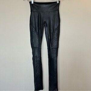 SPANX Women Size XS Black Leggings Faux Leather High Waist Full Length Ribbed
